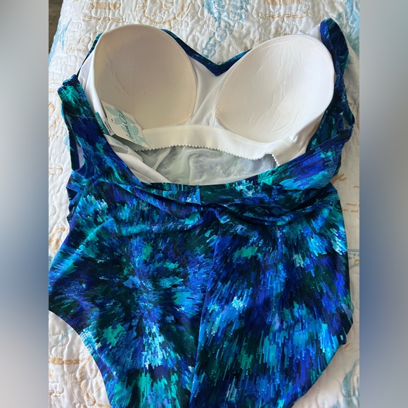 Beach Belle, one-piece swimsuit. - Picture 4 of 6